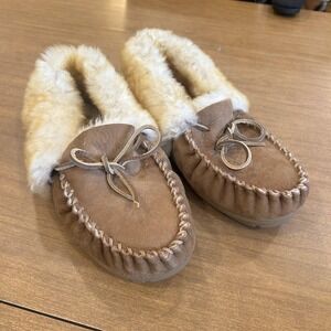 L.L. Bean Shoes Womens Size 10 Brown Shearling Moccasin Slippers Suede Wide